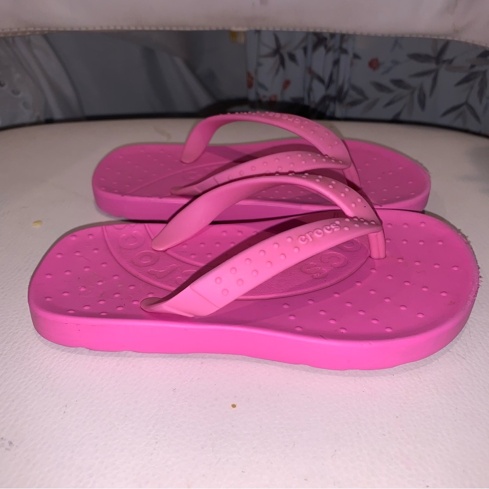 Crocs Flip Flops In Bubblegum Pink Toddler Girl